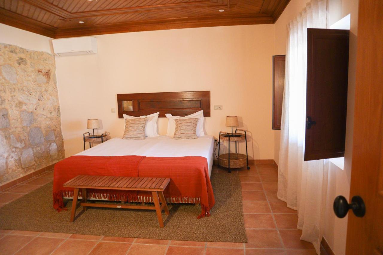 Bed and Breakfast O Pombal à Alcanena Extérieur photo