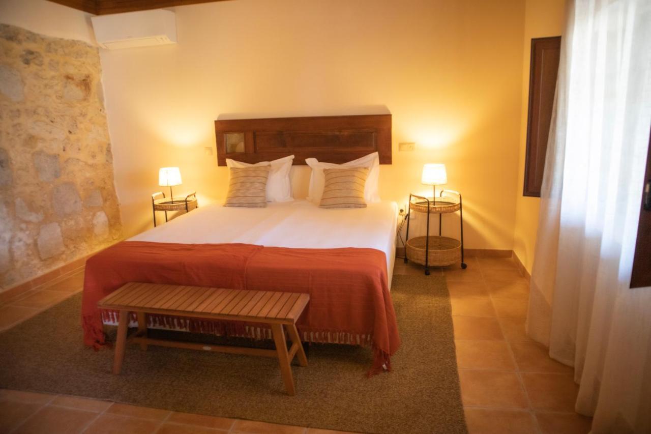 Bed and Breakfast O Pombal à Alcanena Extérieur photo